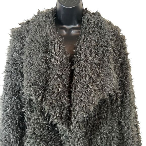 Vero Moda Faux Fur Jacket - Picture 3 of 14